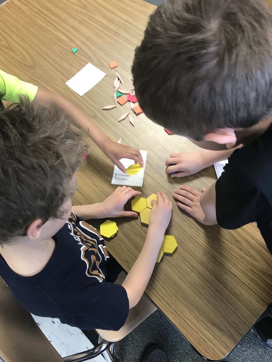 We can COMPOSE shapes from other 2D shapes! @BaucomAviators #baucomes