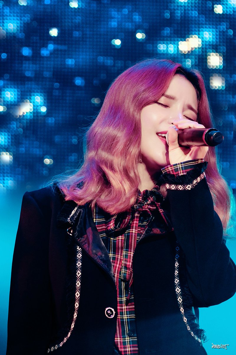 Rated_HJ's tweet photo. 180221 
🎉#HAPPYSOLARDAY 🎊
#마마무 #솔라
#MAMAMOO #SOLAR https://t.co/P7KIytve4s