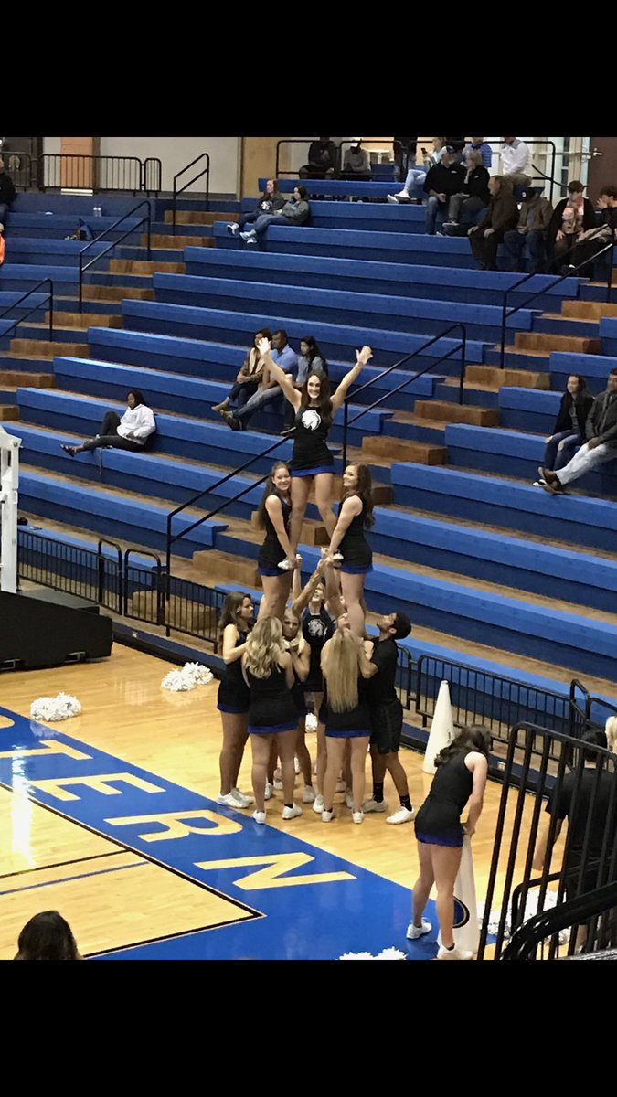 SECheer_'s tweet photo. See you tonight as we take on our rival! #BringYourBlue 💙 #takecover https://t.co/xNnGftrHhG