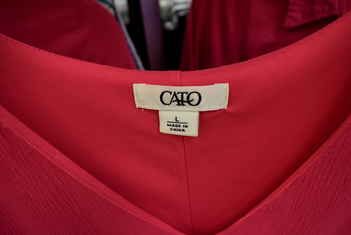 GoodwillWorks's tweet photo. Find name brands at discount prices when you #ShopGoodwill like this Cato Dress with Crochet Sleeves. Original store price $30, Goodwill price $5.99.
#GotItAtGoodwill #ChicForCheap #DesignerForDiscount #Cato #WomensFasion #LuxForLess https://t.co/770nmEG1js