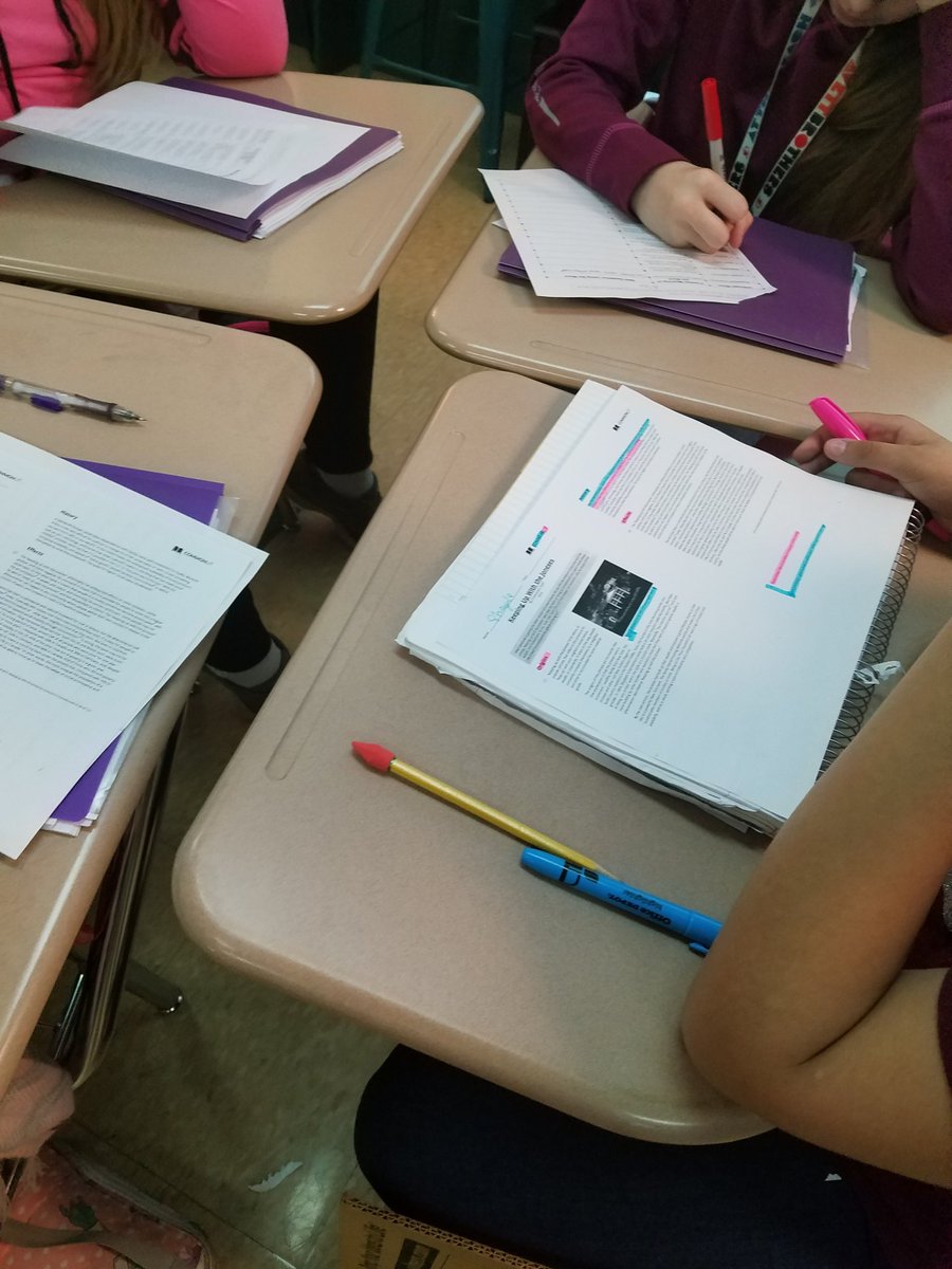 jenniejjustice's tweet photo. Using commonlit to understand idioms. #wererhs #literacy #commonlit #werrcstn https://t.co/Ii9ZtgxoXZ