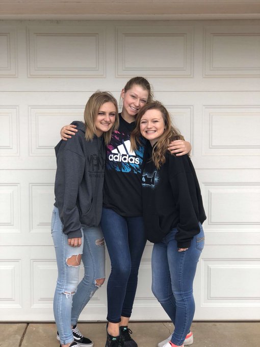 6 years later, we are still thicker than thieves❣️❣️ @rylanclaxton @HannahMarie1619 https://t.co/nHx<a href="/tag/newprofilepic"class="tags"><span>#newprofilepic</span></a>