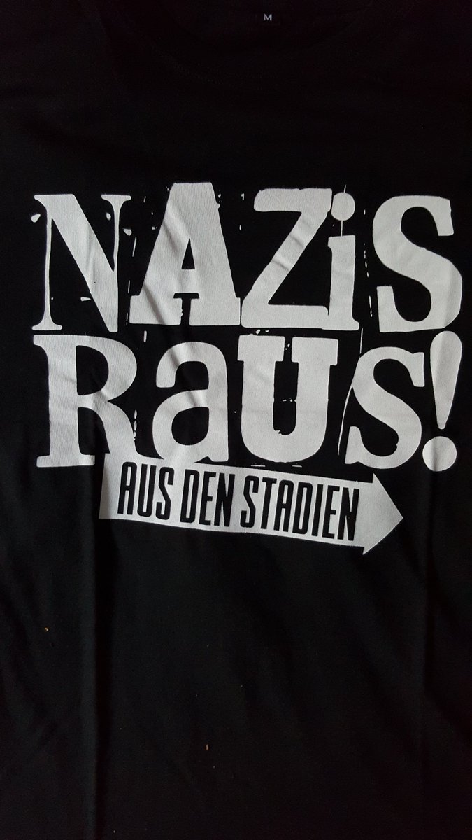 Endlich angekommen! 🙌 
#FCKNZS 
#nazisrausausdenstadien 
#gegenrechtehetze