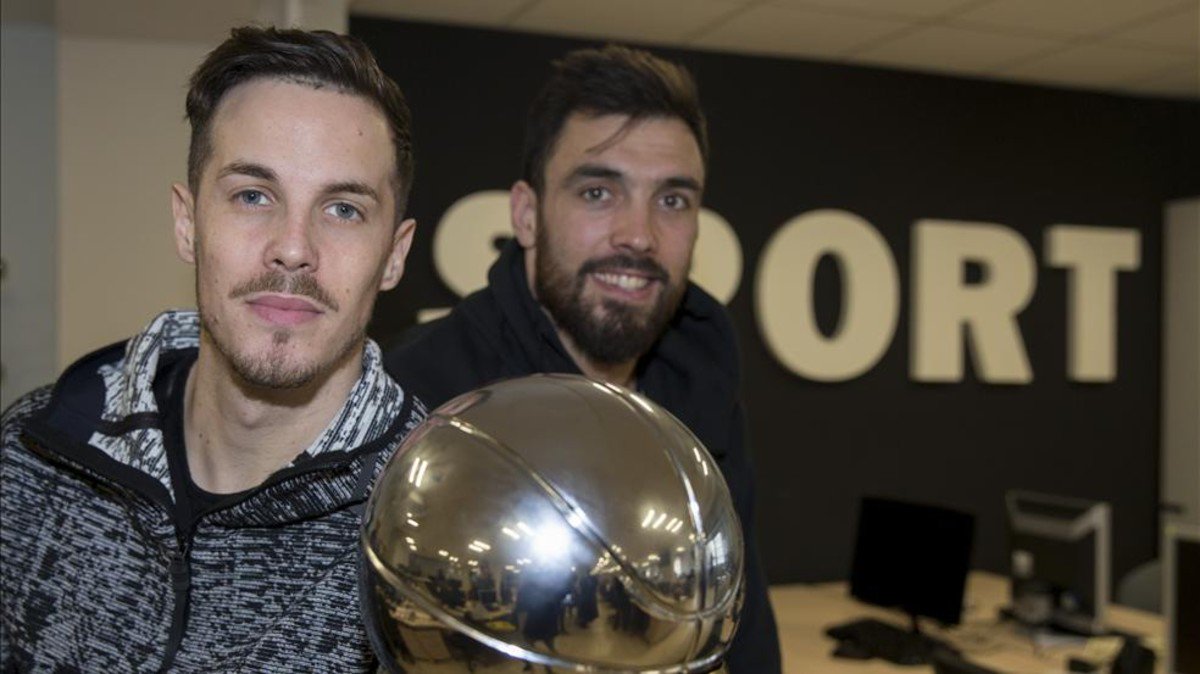 SPORTMasDeporte's tweet photo. #FCBbasket | #EntrevistaSPORT
🏀 📝Heurtel y Oriola, encantados con la Copa y con Pesic en el banquillo https://t.co/UuNGKxCM6M https://t.co/UrTGKOGzLb