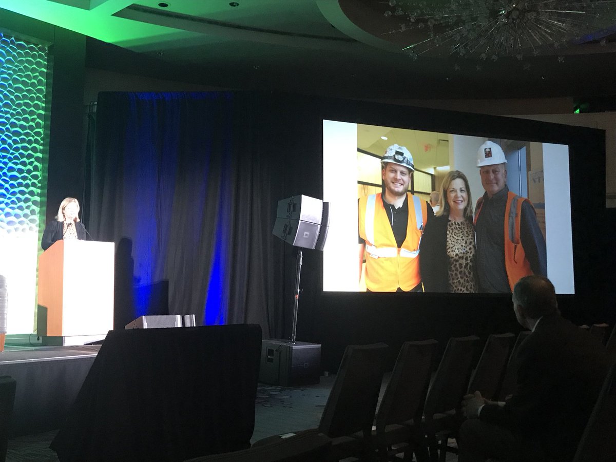 dougmangers's tweet photo. Fantastic @RankenJordan presentation by @LauriTanner at the @ACESummitExpo! The @McCarthyBuild field team appreciates the shout out Lauri! https://t.co/0vxpNQ4Lf4