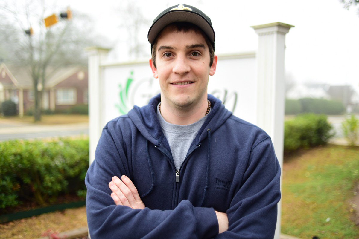 gateway_inc's tweet photo. Robert just started his second day of working at Bucky's BBQ !!!Congrats and we are rooting for you!#clubhouseworks #wearegatewaysc •
•
•
•
#greenvillesc #yeahthatgreenville #mentalhealthawareness #gatewaysc #clubhousemodel #clubhouseinternational #stigma #hope https://t.co/ifzwFu8btt