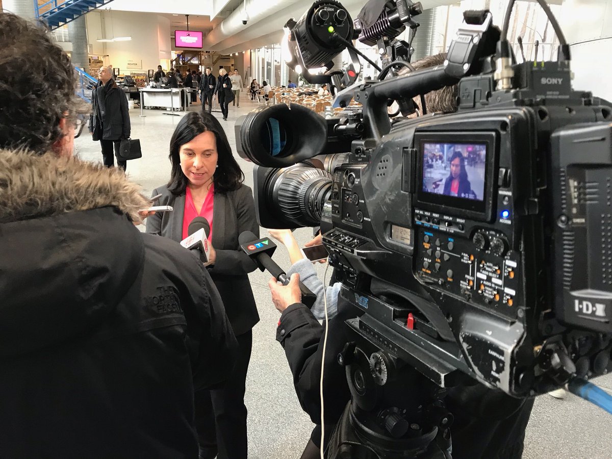 Entrevue de <a href="/Val_Plante/">Valérie Plante</a> sur <a href="/RadioCanadaInfo/">Radio-Canada Info</a> #Rcmtl #direct #entrevue <a href="/AliasPictures/">AliasPictures</a>