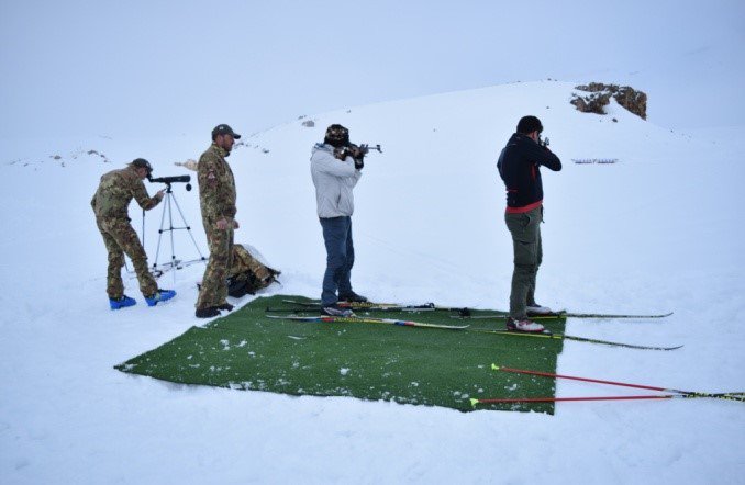 SM_Difesa's tweet photo. #MissioniMilitari Dopo selettivo corso in #Libano svolto dalle #ForzeArmate 🇮🇹 della #MIBIL, 10 militari di un plotone delle LAF 🇱🇧 addestrati e selezionati per la dura disciplina del “biathlon militare”, parteciperanno in Italia ai CaSTA 2018 https://t.co/qTIvfrsOc8