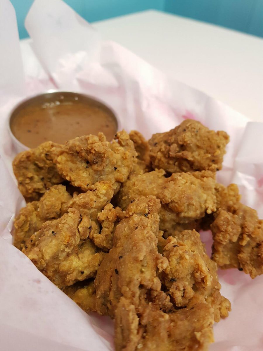 PETAUK's tweet photo. Looking for the UK’s best vegan fried "chicken"?
We've got you covered. https://t.co/xZWIhzN9qd https://t.co/jrVoJHDIvQ