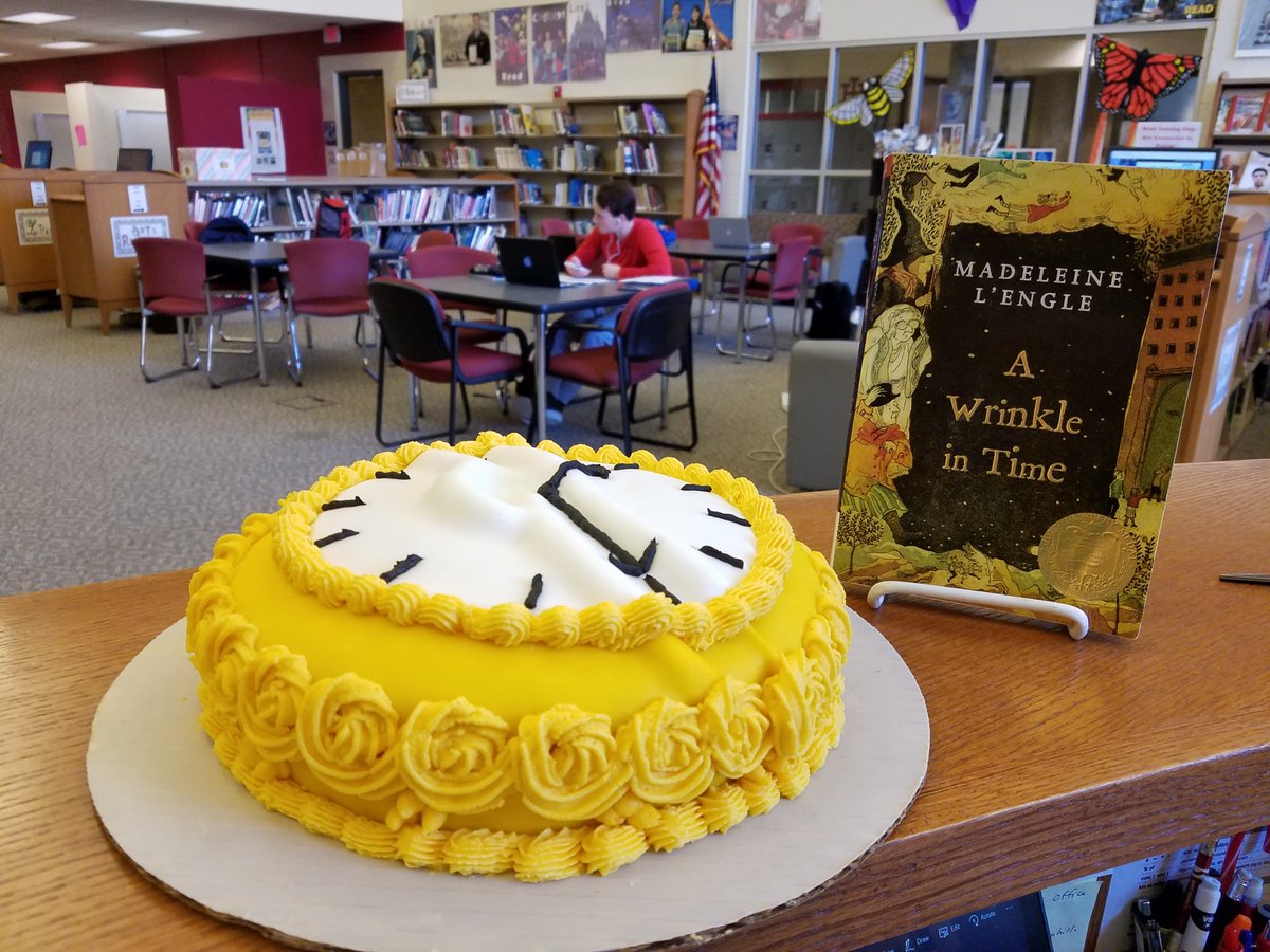 VickyMReads's tweet photo. Still time to enter #IHHSLearningCommons #ediblebooks contest!
Gift cards for the winners! @IHHSPrincipal @IHSpiritClub @IHHS_AP @ihhsbraves @IH_Chieftain https://t.co/2iuGeqcAIV