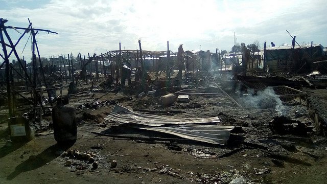 ConilSud's tweet photo. #Calabria A tre settimane dall'incendio che ha distrutto la baraccopoli nella Piana di Gioia Tauro,solo 174 dei 2.000 lavoratori stranieri sono stati trasferiti in una nuova tendopoli (priva di servizi igienici) L'appello di @MEDUonlus e @amnestyitalia 👉🏽https://t.co/kcvWatmZPZ https://t.co/FcyPlXSAwf