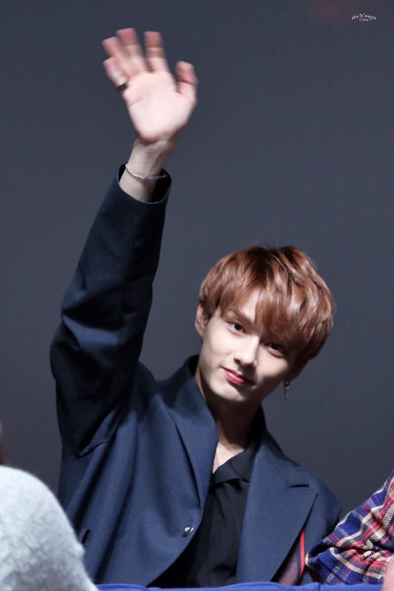 junhuiarchive's tweet photo. 180210
#세븐틴 #SEVENTEEN #준 #JUN https://t.co/mYQcbOSJcj