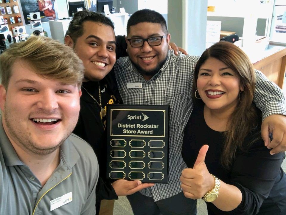 Eric Diaz tweet media