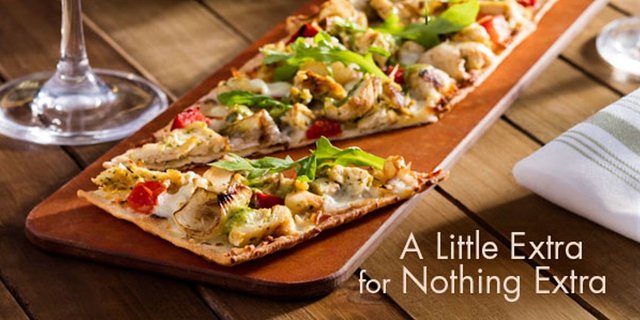 davidicken's tweet photo. Your experience is never complete without a flatbread. This time, it’s on us. Enjoy a complimentary flatbread with purchase of two dinner entrées. Claim this offer on our Facebook page: https://t.co/GKGIFksbIv https://t.co/9ZXvhxOTFc #team52 https://t.co/O01F67MY3X