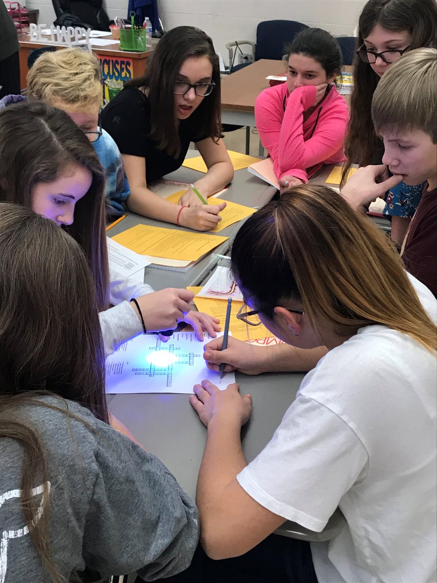 Seneca_Valley's tweet photo. SVMS students recently participated in a mock pandemic where they made inferences about the source of the virus, how it traveled and how it can be fought. #SVIntheClassroom #SV1718 https://t.co/ZUDGcYpAro