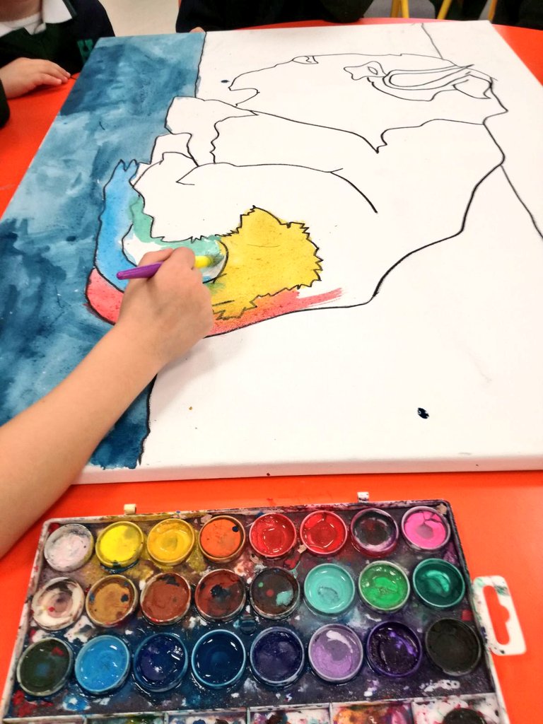 RbkTeacherHBST's tweet photo. Our Buffalo painting! #ponniesclass #indianart #fastfeathertribe #indianproject https://t.co/r7PZMeX7RZ