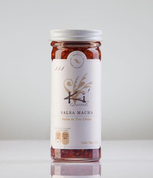 KiGourmet's tweet photo. “De la sierra bajaba, entre Córdoba y Orizaba la mujer que a la tropa alimentaba.
Una especial salsa preparaba, a la cual La Macha llamaban que, por ser colorada, brava y martajada,
a todos les encantaba”
https://t.co/WCEViIE9Ka https://t.co/CzUiq37fFb
