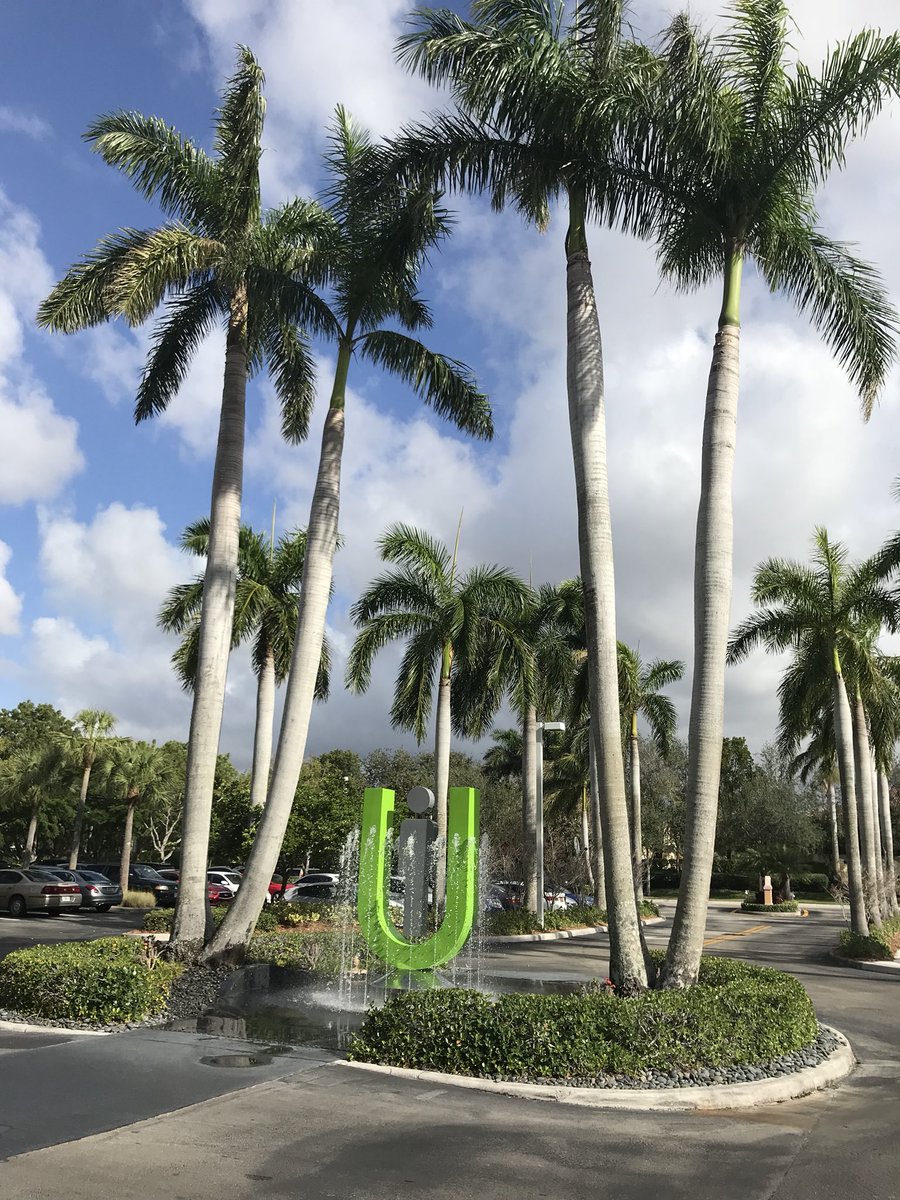 miaheck_'s tweet image. So proud to be an @UltimateHCM employee! #ultimateworkplace #7yearsinarow