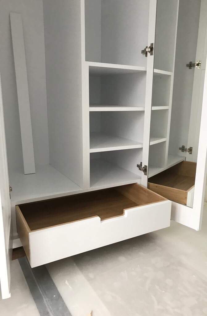 Three Bells Furniture team fitted these lovely pieces today In London  #furniture #bespoke