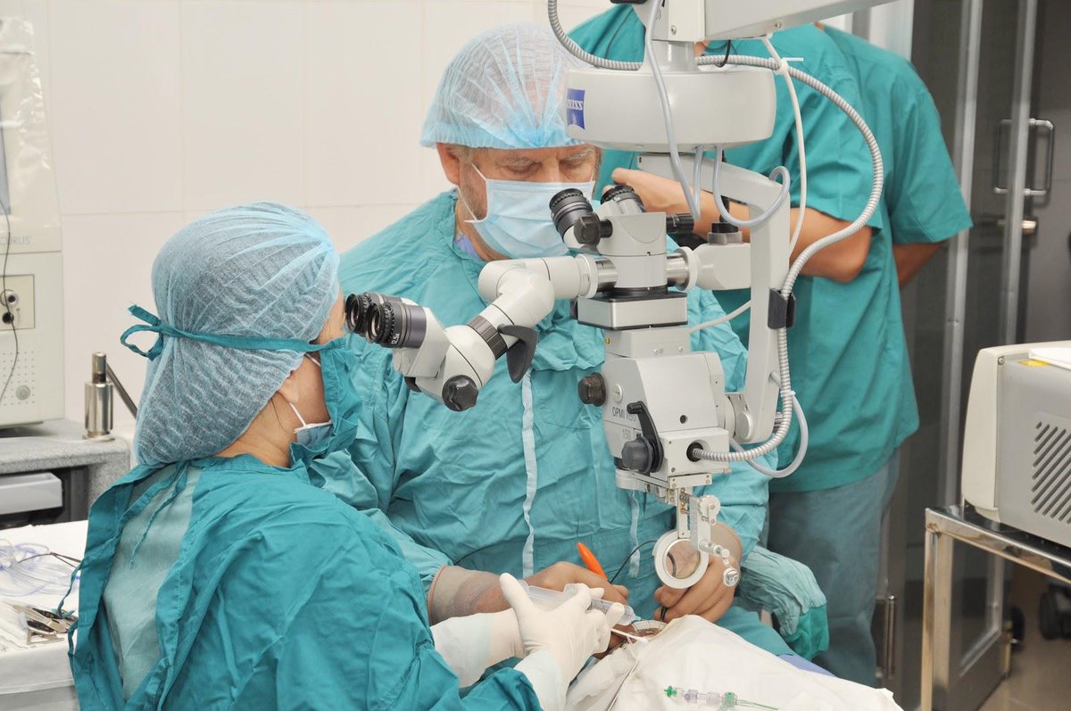 We're proposing that <a href="/CMSGov/">CMSGov</a> allows you to report on MIPS measures that are relevant to what we do as ophthalmologists. Here's how it would work. [AAO members] ow.ly/KLe730isb26