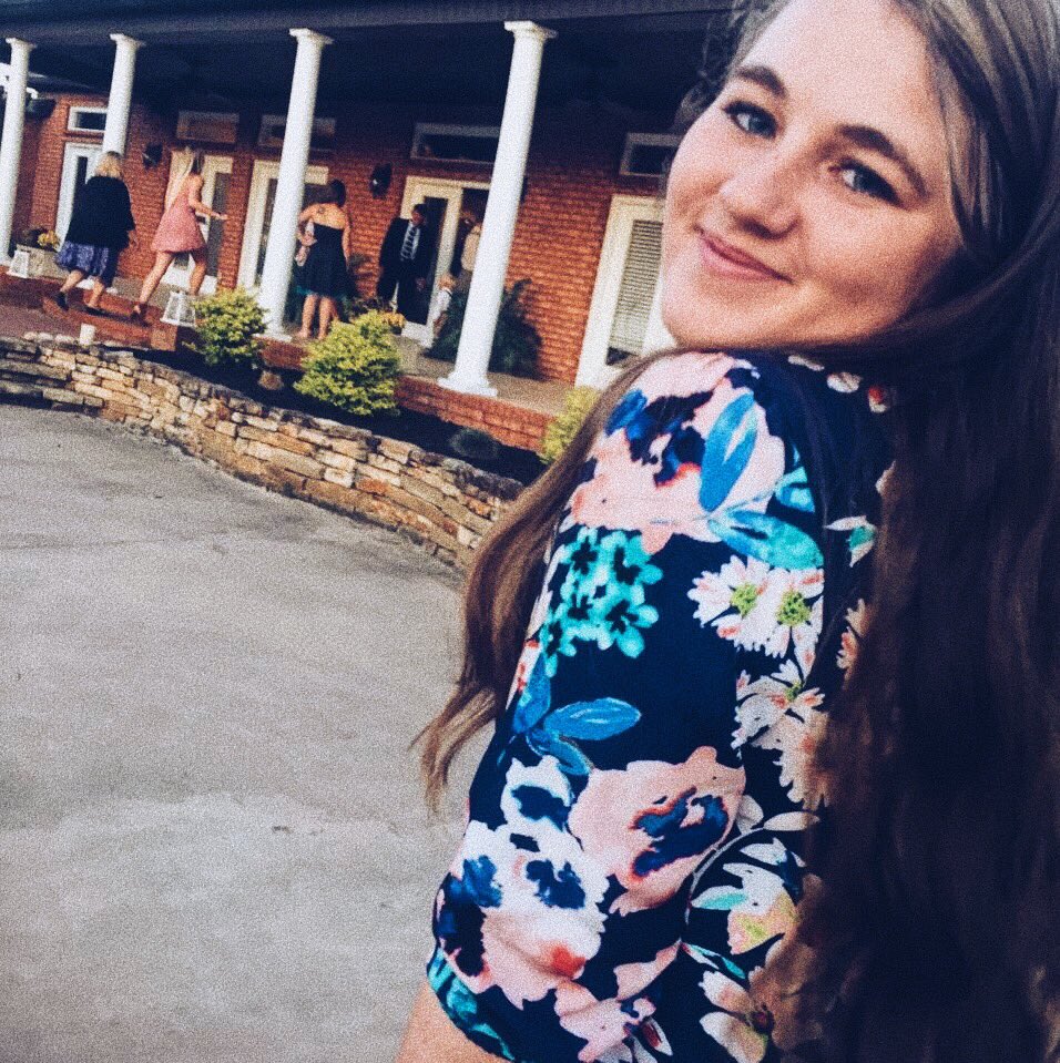 SigmaKappaUNG's tweet photo. ☆ VOTE SAUCEY — homecoming queen!!!! ☆ // link for voting sent to your UNG email♛ https://t.co/INONQLqQgJ