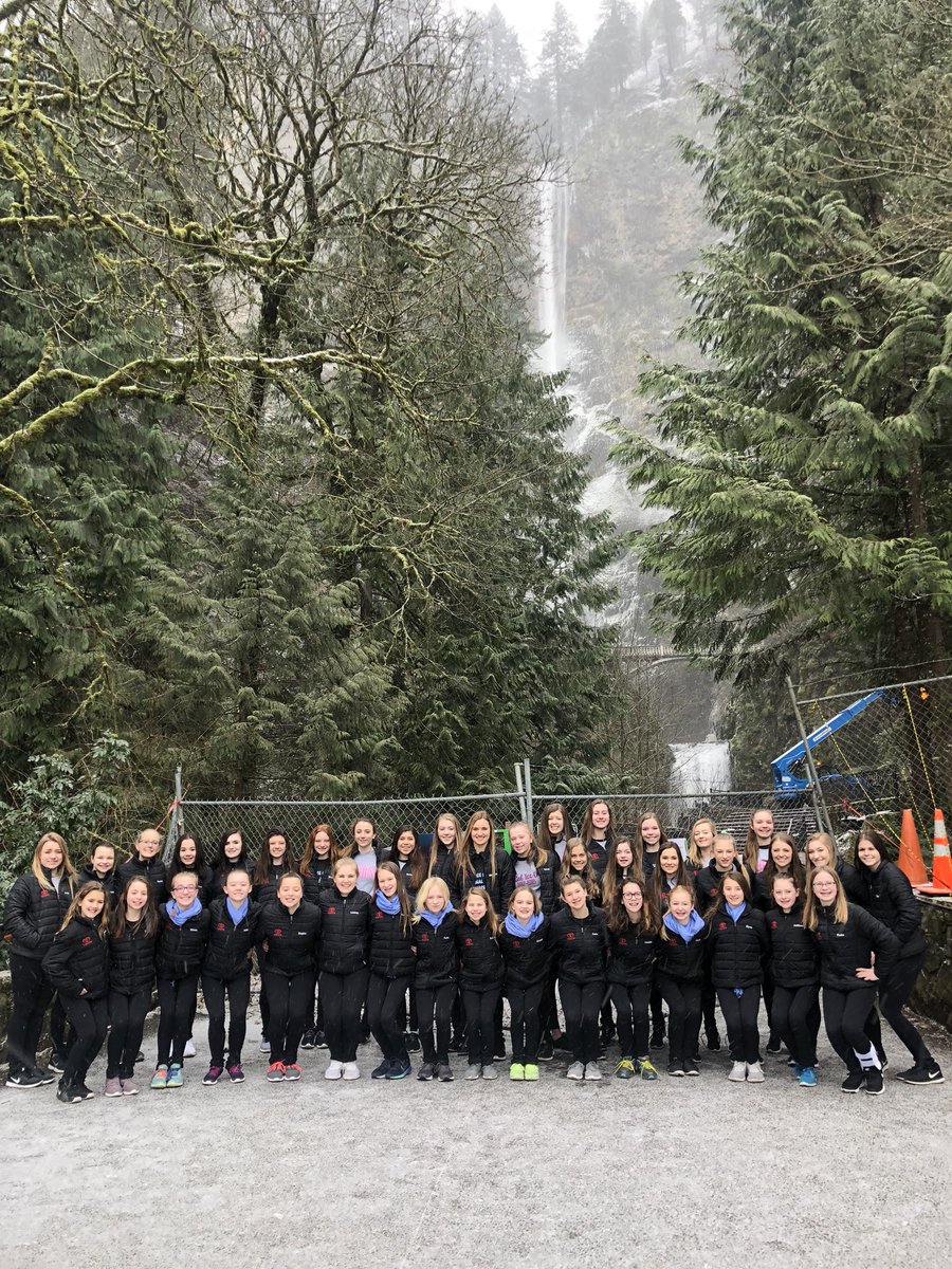 Loving beautiful Portland! A little sightseeing before practice this afternoon!  #pumpedforportland #SynchroChamps18