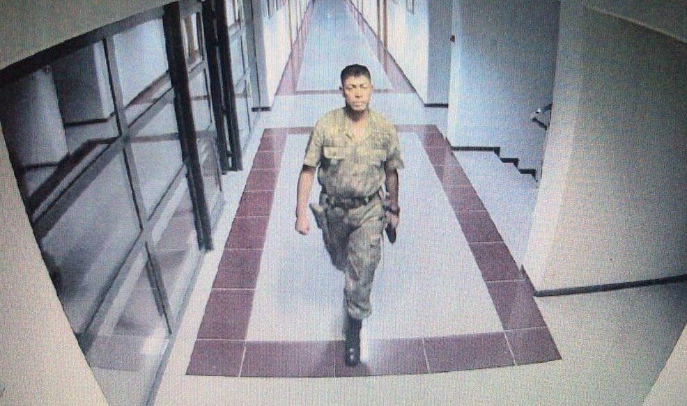 Kahraman

#ÖmerHalisdemir