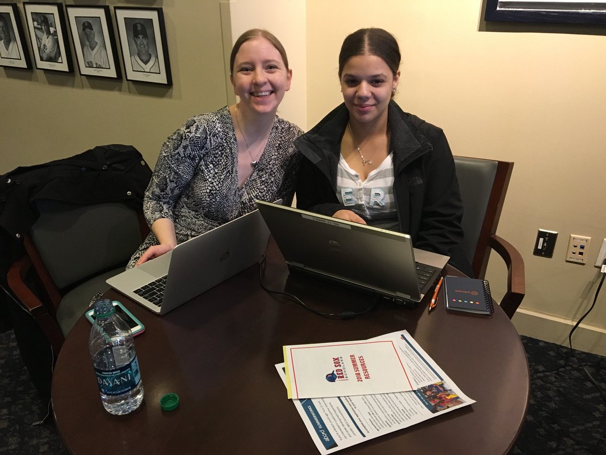 Our #RedSoxScholars are hitting the ground running this winter break! With help from <a href="/theRealJobcase/">Jobcase</a>, they're updating their resumes and applying for summer jobs and programming!