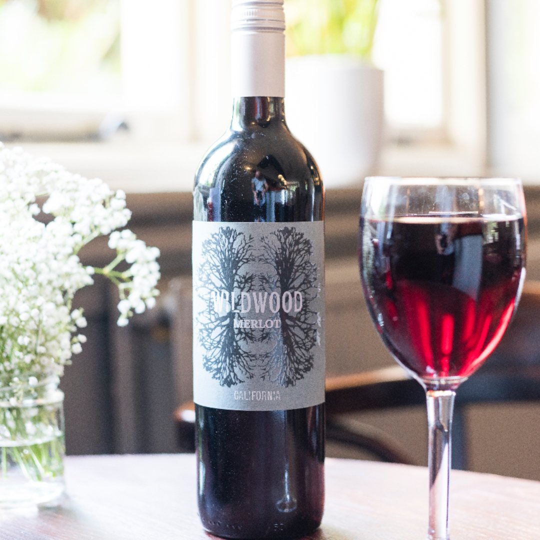 We're closed today, but join us when we are back open tomorrow for a couple of drinks by the bar to get you over the Humpday Blues - all wine and bubbles are  20% off list price every Wednesday! 🍷  

01483 810360 | thecyderhouseinn.co.uk