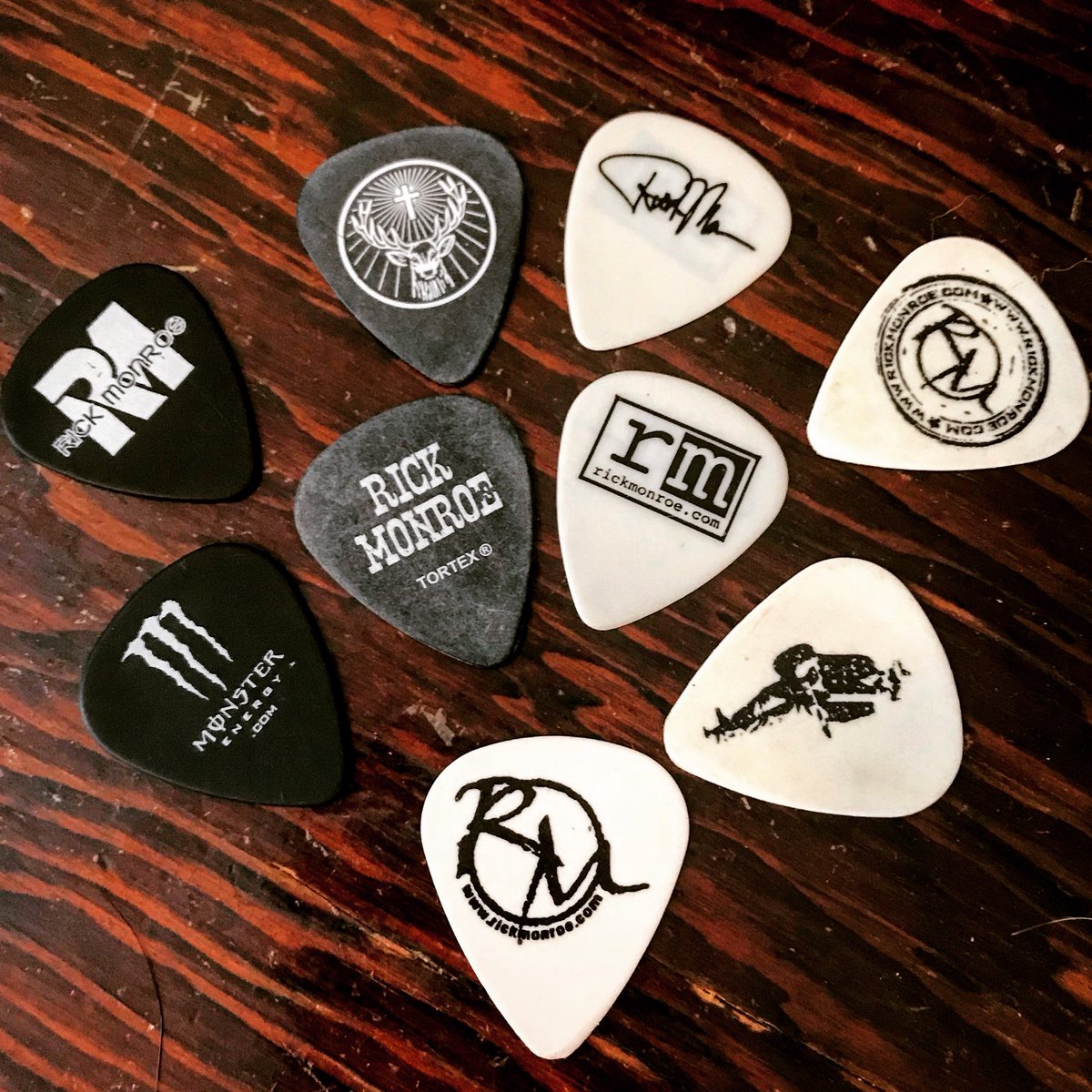 It's amazing what you find when you clean out your road cases 😝 #guitarpick #iphonephotography #stuff #cleaning #roadlife #grateful
•
•
#monsterenergy #monstermusic #jagermusic #jagermeister