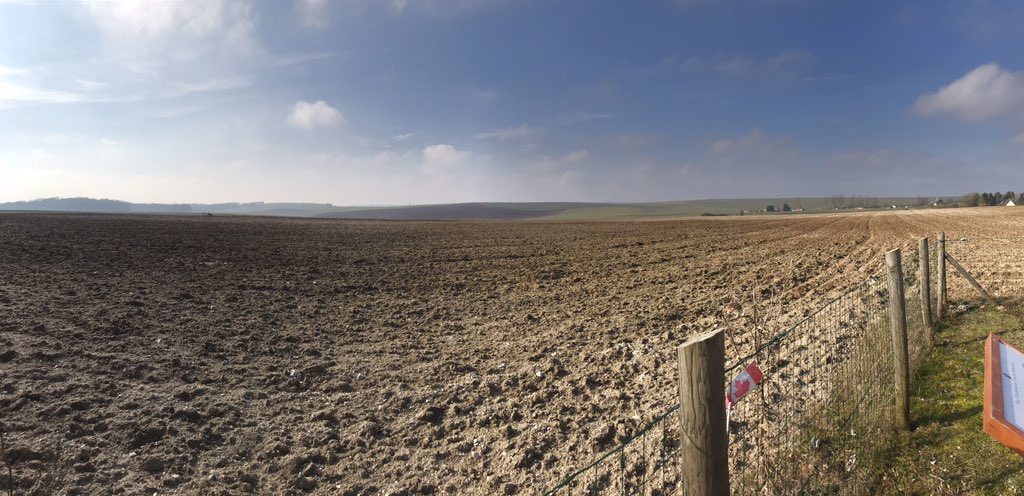Grâce à @rmc_foundation et <a href="/RMCClubofCanada/">RMC/CMR, RMCSJ/CMRSJ, RRMC, CMR Alumni Association</a>, nous pourrions aller voir le champ de bataille de la Somme