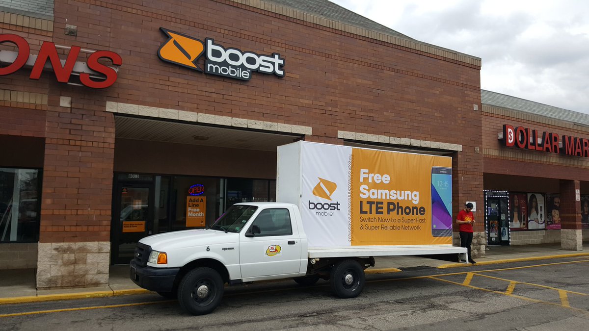 Getting some love from our friends at Boost @ our new church square location!   #ownthemile #raisethebar @RCline_SPG @anewton_SPG @JayMiglionico <a href="/hunkley17/">Brian Hunkley</a> @AlliedSam