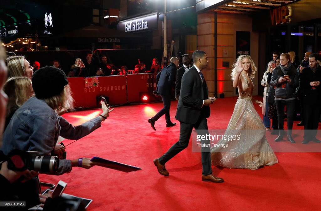 alexosaurusrex's tweet photo. " jen is so rude to her fans"
YEAH LOL https://t.co/N3Bkpnxa5m