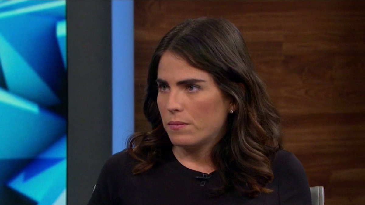 CNNEE's tweet photo. Karla Souza cuenta que fue violada por un director. Esta es una entrega de una serie de programas en Aristegui sobre el movimiento #metoo y las mujeres que han roto el silencio sobre el acoso sexual https://t.co/8V6BRnV16i https://t.co/Udp2Dr73B8