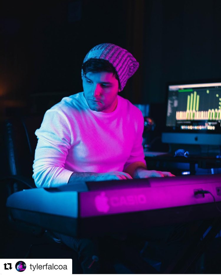 SSULYMCrew's tweet photo. Our crew is so excited to share our third influencer, @tylerfalcoa ! Thank you for sharing LYM’s story with your fans and friends 🎹🍉❤️
#Repost @tylerfalcoa with @get_repost
・・・
Proud to be a part of the influencer program with @loveyourmelon :) @ssulymcrew #loveyourmelon https://t.co/j3P594cieU