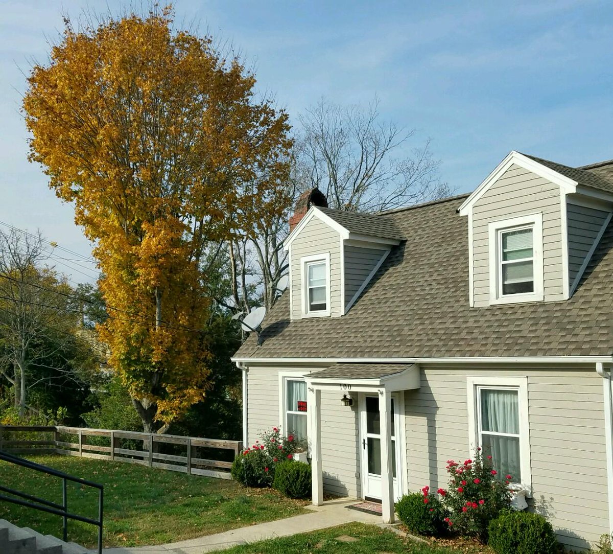 Ulti_Miles's tweet image. Three years ago, I was working three jobs, barely surviving, and never dreamed a company like @UltimateHCM existed. On Dec 28th 2017 we closed on this beautiful house, and that is just the biggest dream they've helped me realize. LOVE #UltimateWorkplace #7yearsinarow #ultibubble