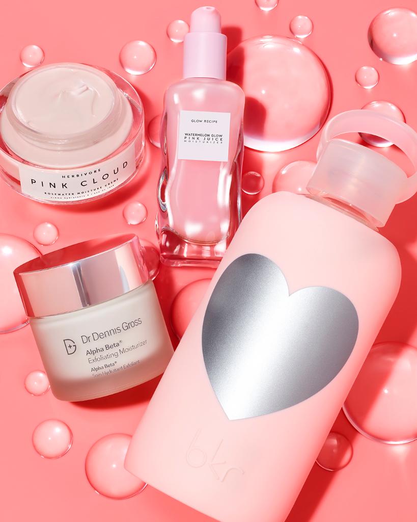 Fact: water works. Hit your daily 💧 goal and get a next-level glow with these hydrating and moisturizing must-haves ✨ 🍉 💕  🤗 seph.me/2GuWg33

@HerbivoreBeauty @Mybkr @DrDennisGross @GlowRecipe