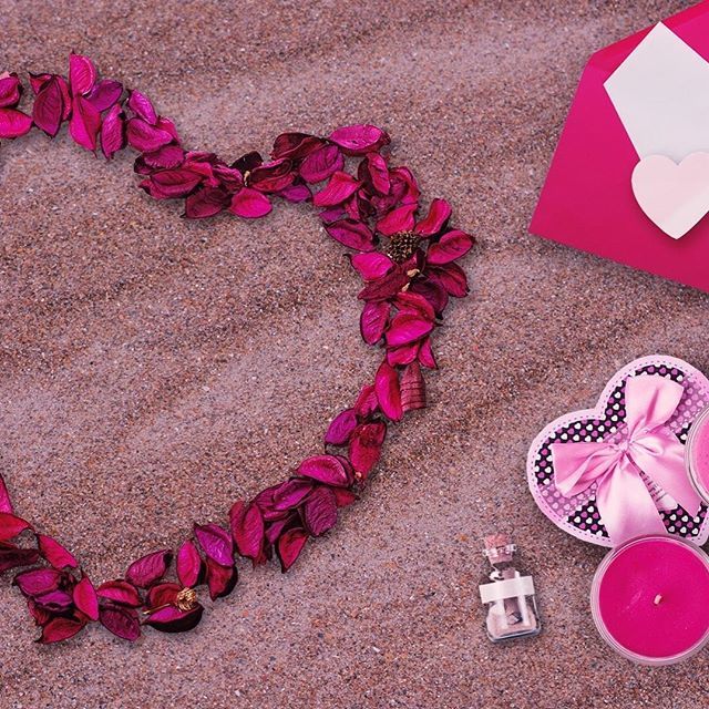 Nothing beats rose petals<3
avasweddings.ca
.
.
.
.
.
#wedding #weddingseason #yeg #yegweddings #weddings #weddinginspiration #weddingreception #brides #edmontonwedding #edmonton #weddingphotography #weddingideas #weddingday #weddingplanning #wed… instagram.com/p/Bfb4Az1Fda7/