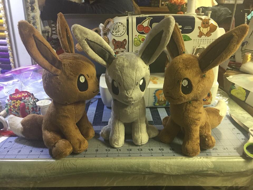 emberfallplush's tweet image. Eevees just need neck fluff :3 #eevee #shineyeevee #eeveeplush #shineyeeveeplush #eeveeplushie #shineyeeveeplushie #pokedoll #pokemon #pokémon #pokeplush #pokemonplush #pokemonplushie #pokemonplushies #plushies #wip #emberfall