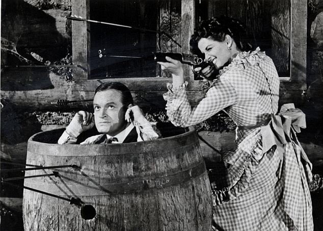 小玉大輔 腰抜け二挺拳銃 主題歌 ボタンとリボンは日本で池真理子がカバーして大ヒット 爺様や婆様はみんな知ってるんだけど 何故か バッテンボー って歌う ウチの婆様もそうでした T Co Pdvsztzawt Twitter