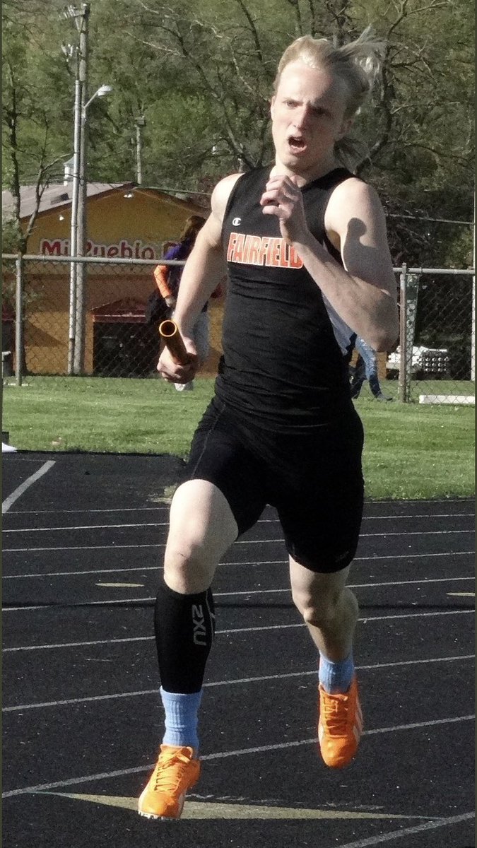FFTrojanTrack's tweet photo. Rest In Peace D-Rob. Thoughts and prayers for family and friends. #teammate #captain #family #TrojanPride #neverforget #teamdrob https://t.co/J1hX5HvxnG