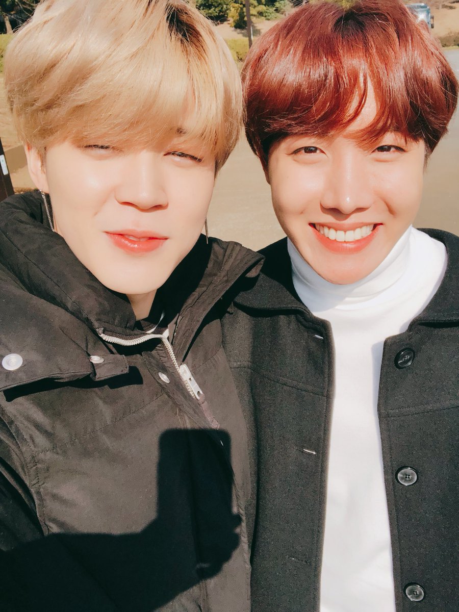 iHeartRadio's tweet image. Ok I&apos;m sorry for yelling but LOOK AT THESE TWO QTS!!!! ☀️ @BTS_twt