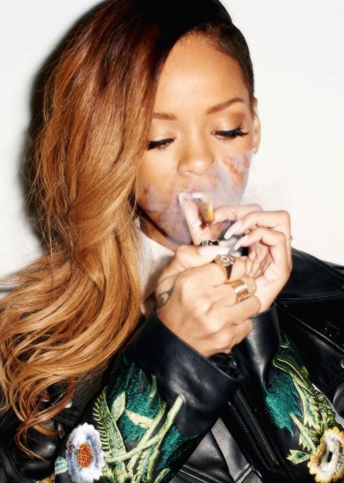 Happy birthday to cannabis queen Rihanna! 