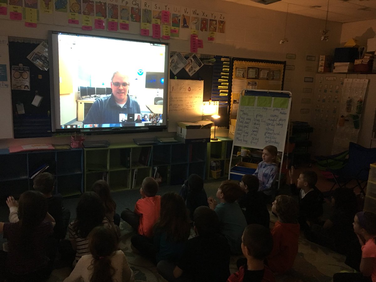 mrsdls's tweet photo. Guest speakers today from Idaho, South Carolina, South Dakota & New Mexico! Wow, we learned so much. Thank you for taking time to connect! #teamjxn #hhcomets #miched https://t.co/orRNnePCU1