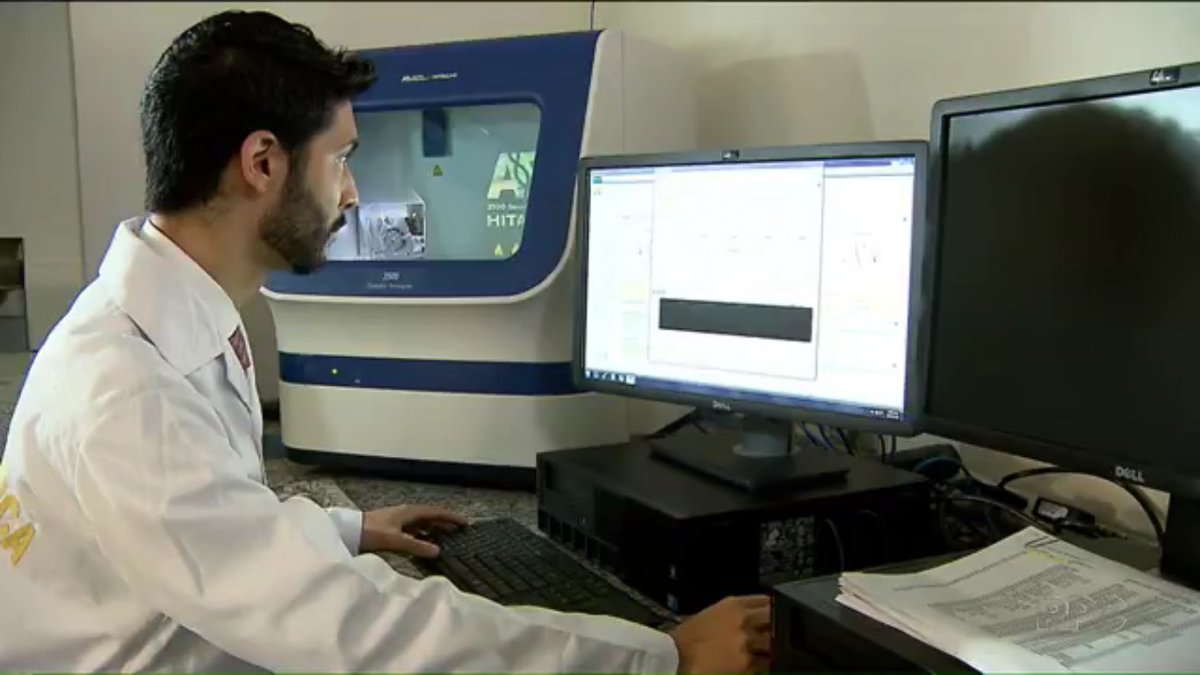 pcientificapr's tweet photo. Polícia Científica na imprensa! 

Reportagem da RPC mostrou um pouco da rotina nos laboratórios de DNA, que contam com um dos maiores bancos de dados do Brasil. Confira em https://t.co/mLGCeKqZGw https://t.co/yIGsTbVGl4