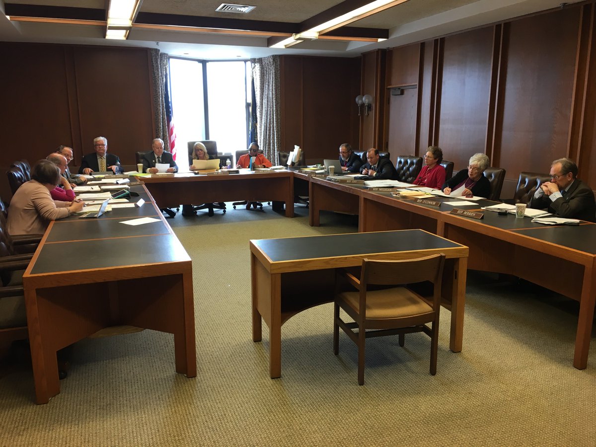 steinhauserNH1's tweet photo. HAT TRICK: A trio of bills that would set the marriage age in #NH at 16 #HB1586 #HB1587 #HB1661 head to @NHHouseofReps floor after getting unanimous thumbs up by Children &amp; Family Law Cmte. Age currently 13 for girls; 14 for boys; 18 for same-sex marriages. #nhpolitics #marriage https://t.co/qSJi9mGVso