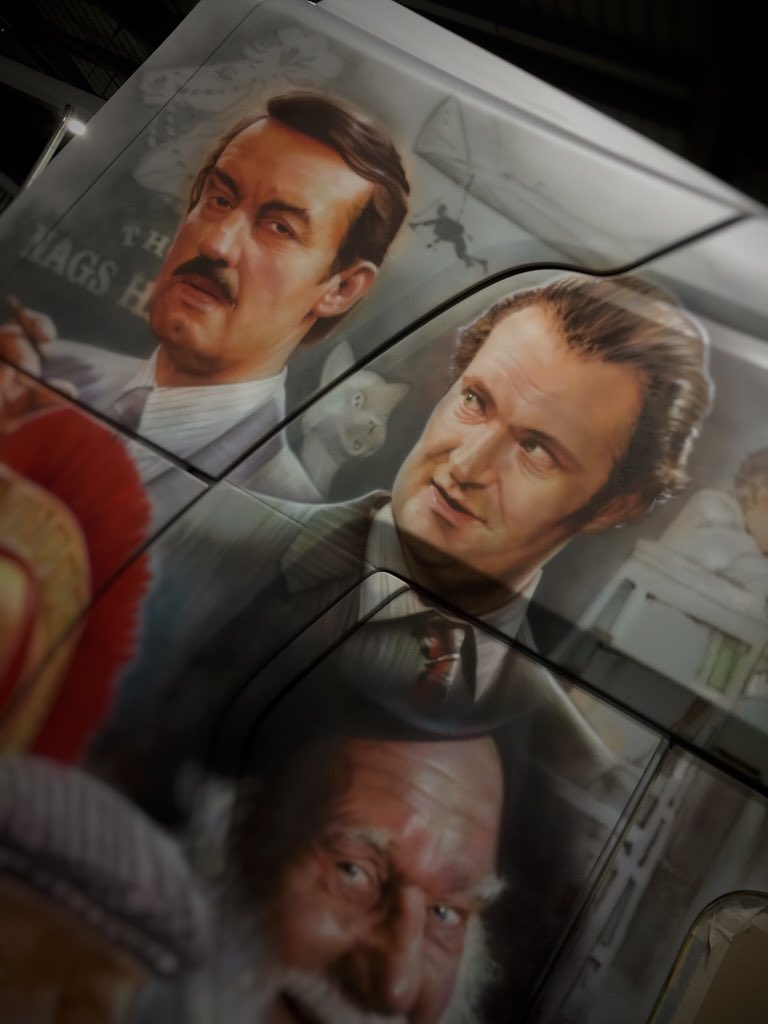 #johnchallis #jimbroadbent #onlyfoolsandhorses #airbrush #airbrushing ##customcar #custombike #customising #customtruck #explore  #fairgroundart #drawing #illustration #mural #popular #truck #portrait #celebrity #tattoo #badgerairbrush  #truckpaint #portraitartistoftheyear