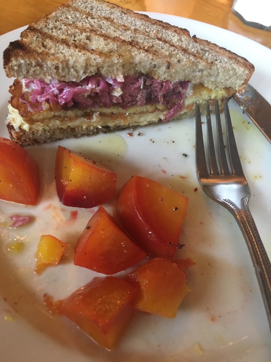 LarryMCarlson's tweet photo. Zoe loves beets. #MyKid #GoldenBeets #BelfastMaine #ChasesDaily #Maine #MidcoastMaine #MaineWinter #OffseasonIsTheBestSeason https://t.co/Cfy91PKgF3