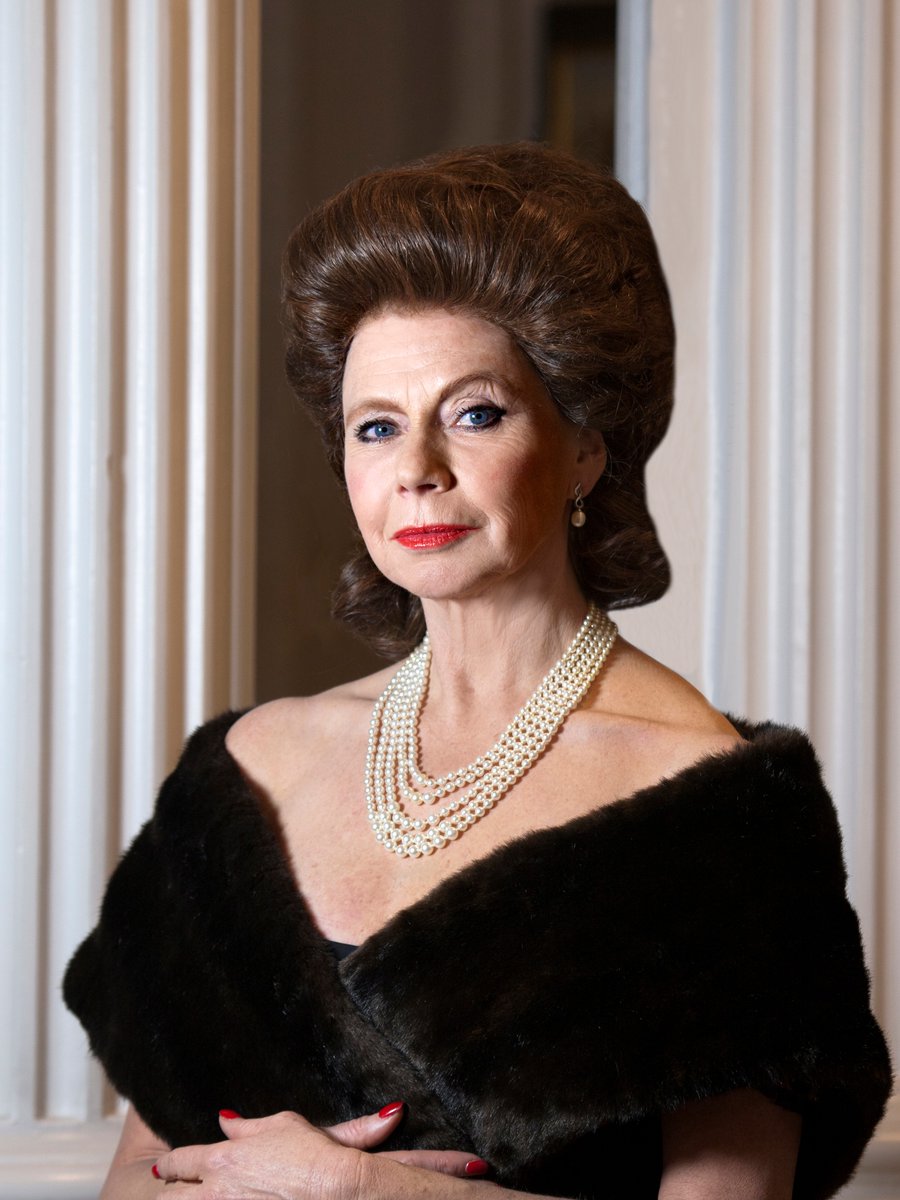 StageTalkUK's tweet image. #APrincessUndone by @DickieStirling previews from tonight at @ParkTheatre, directed by @JonnyEKelly. @felicityjdean stars as HRH Princess Margaret - "she was the Diana of her day. That day has gone, but she seeks one final chance to be of service..."
goo.gl/8VFYDC