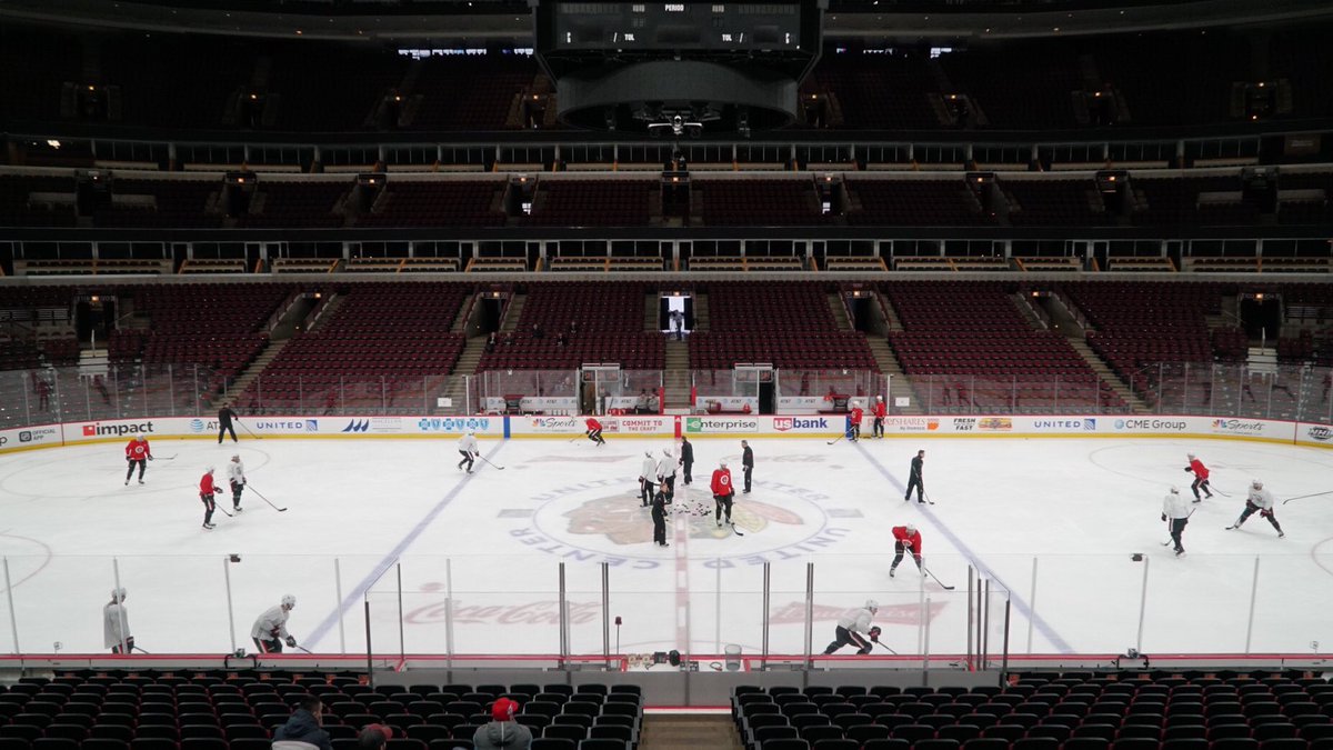 #Sens hit the ice for an afternoon practice at United Center. https://t.co/4BpAh7uFwL